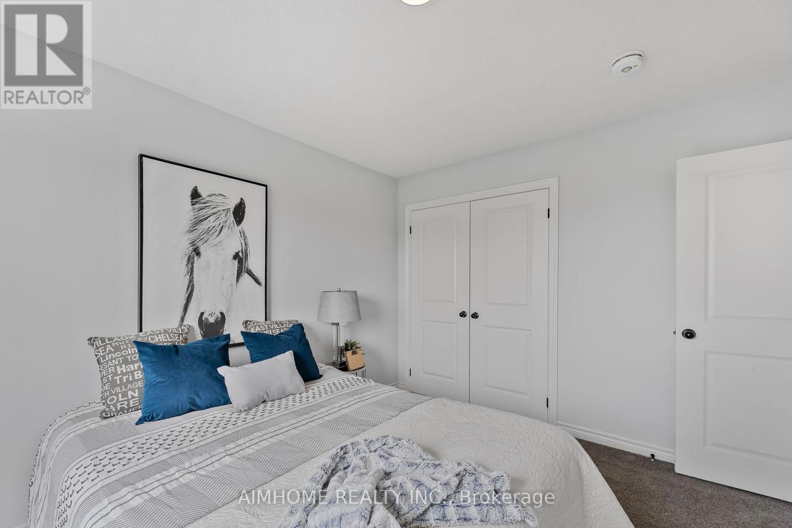 215 Byers Street, London South, Ontario  N6L 0J2 - Photo 19 - X12331911