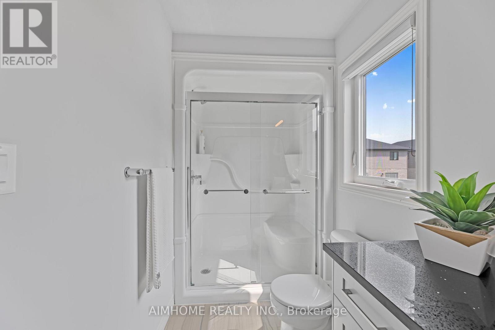 215 Byers Street, London South, Ontario  N6L 0J2 - Photo 25 - X12331911