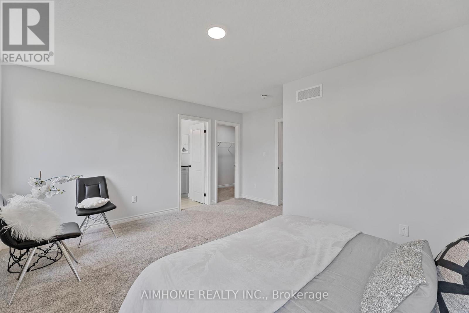 215 Byers Street, London South, Ontario  N6L 0J2 - Photo 28 - X12331911