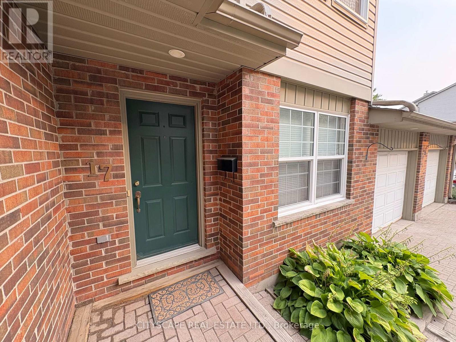 Property at 17 - 250 KEATS WAY image 2