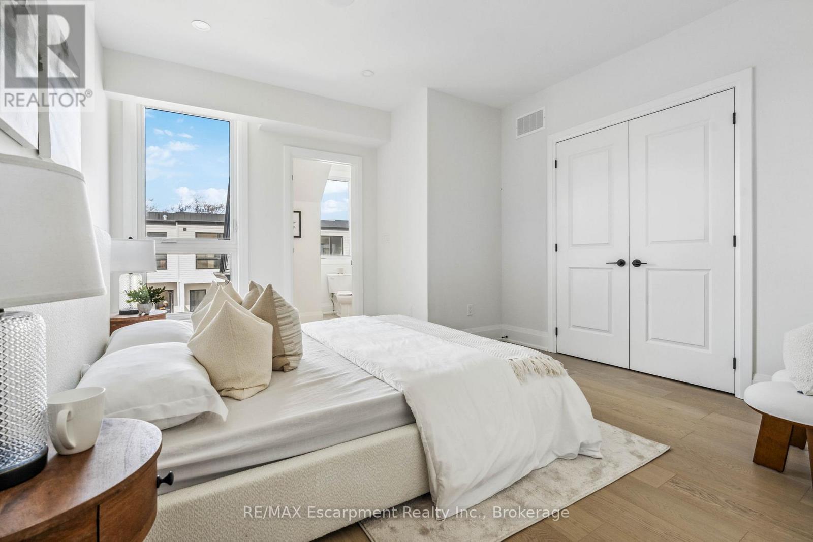 5 - 138 East Street, Oakville, Ontario  L6L 0H9 - Photo 18 - W12331955