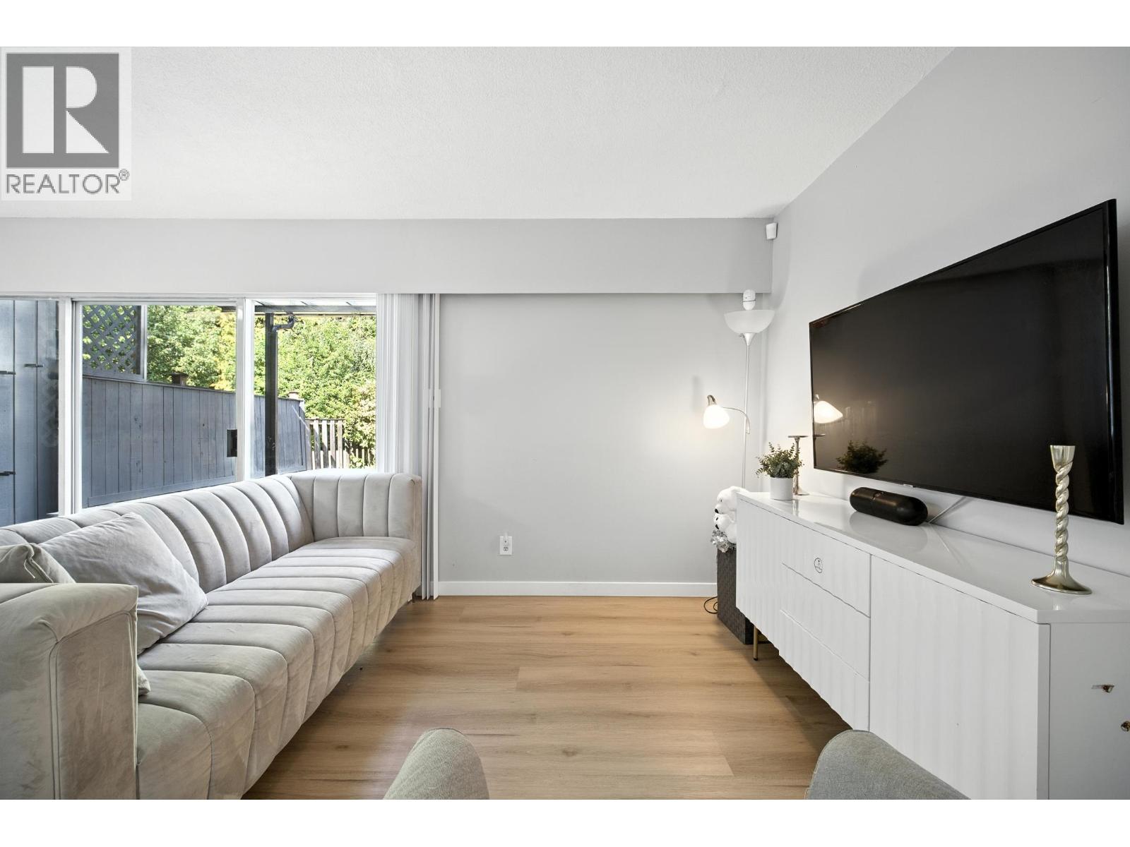 Property at 8540 ROSEBANK CRESCENT image 1