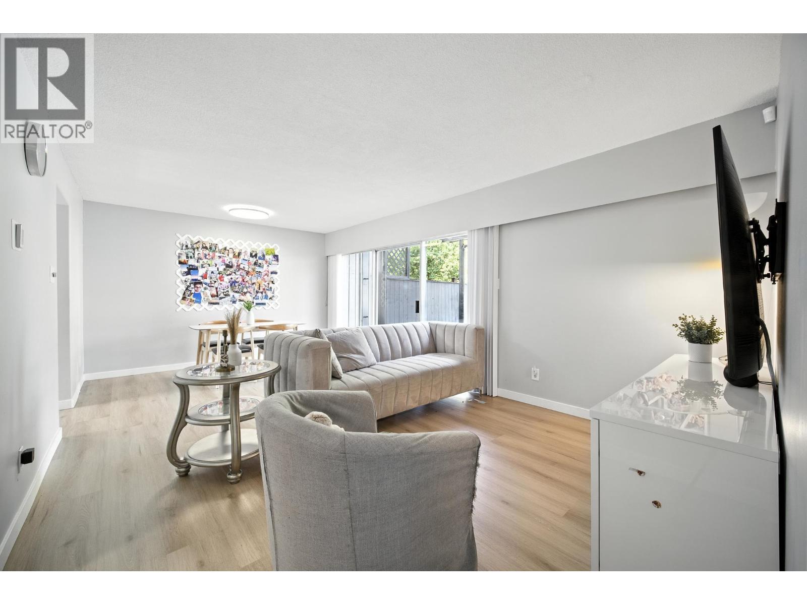 Property at 8540 ROSEBANK CRESCENT image 4