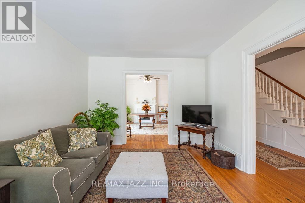 118 Richard Street, Greater Napanee, Ontario  K7R 2T4 - Photo 7 - X12329559
