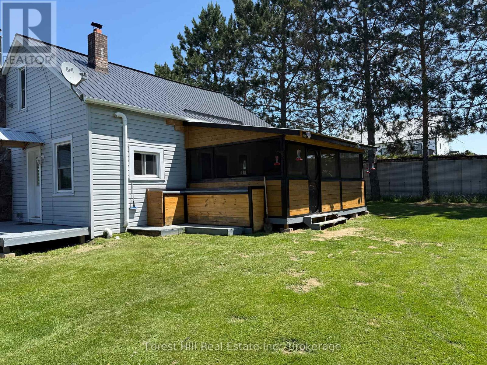 10709 522 Highway, Parry Sound Remote Area, Ontario  P0H 1A0 - Photo 11 - X12331968