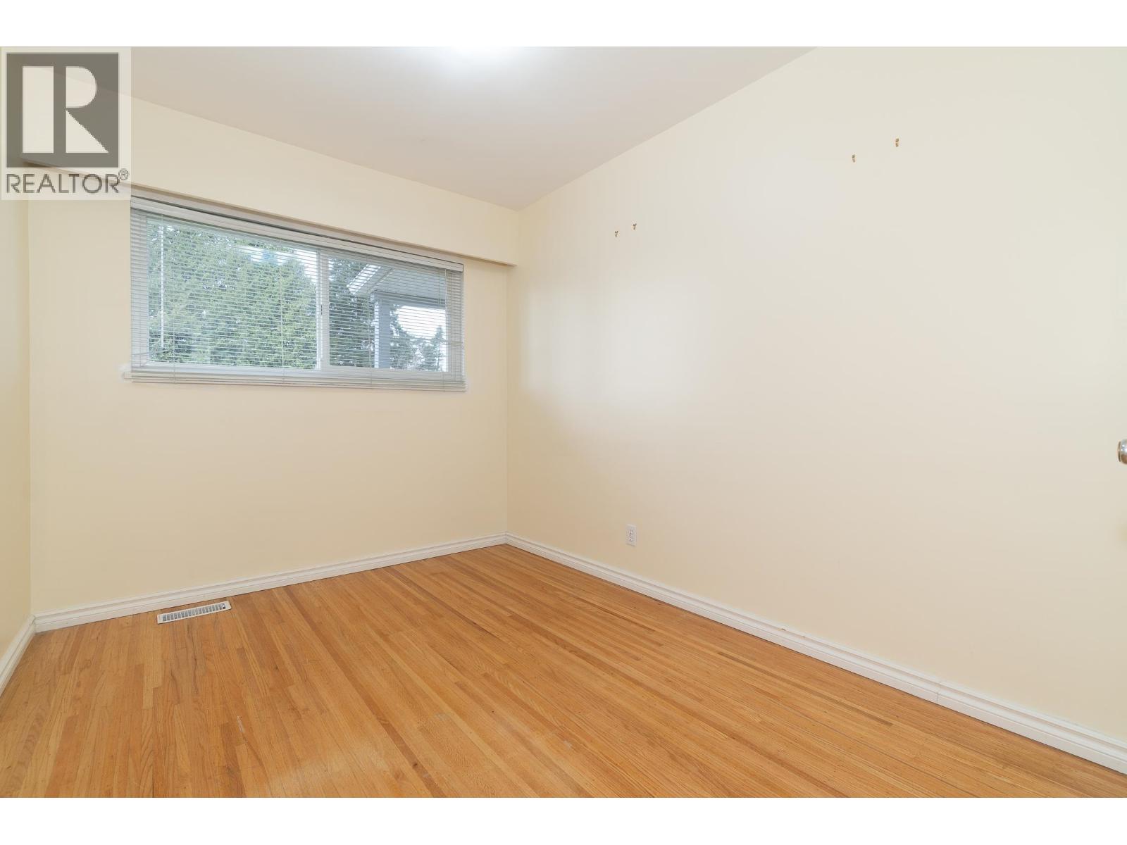 699 Duval Court, Coquitlam, British Columbia  V3J 3L2 - Photo 8 - R3034995