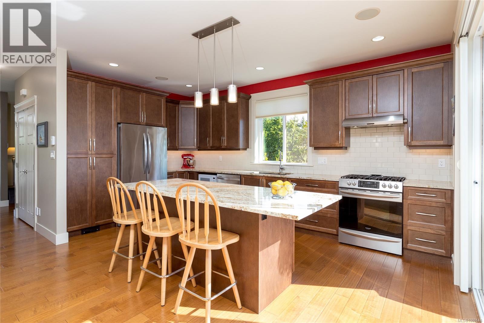 Property at 6963 Bentley Pl image 1