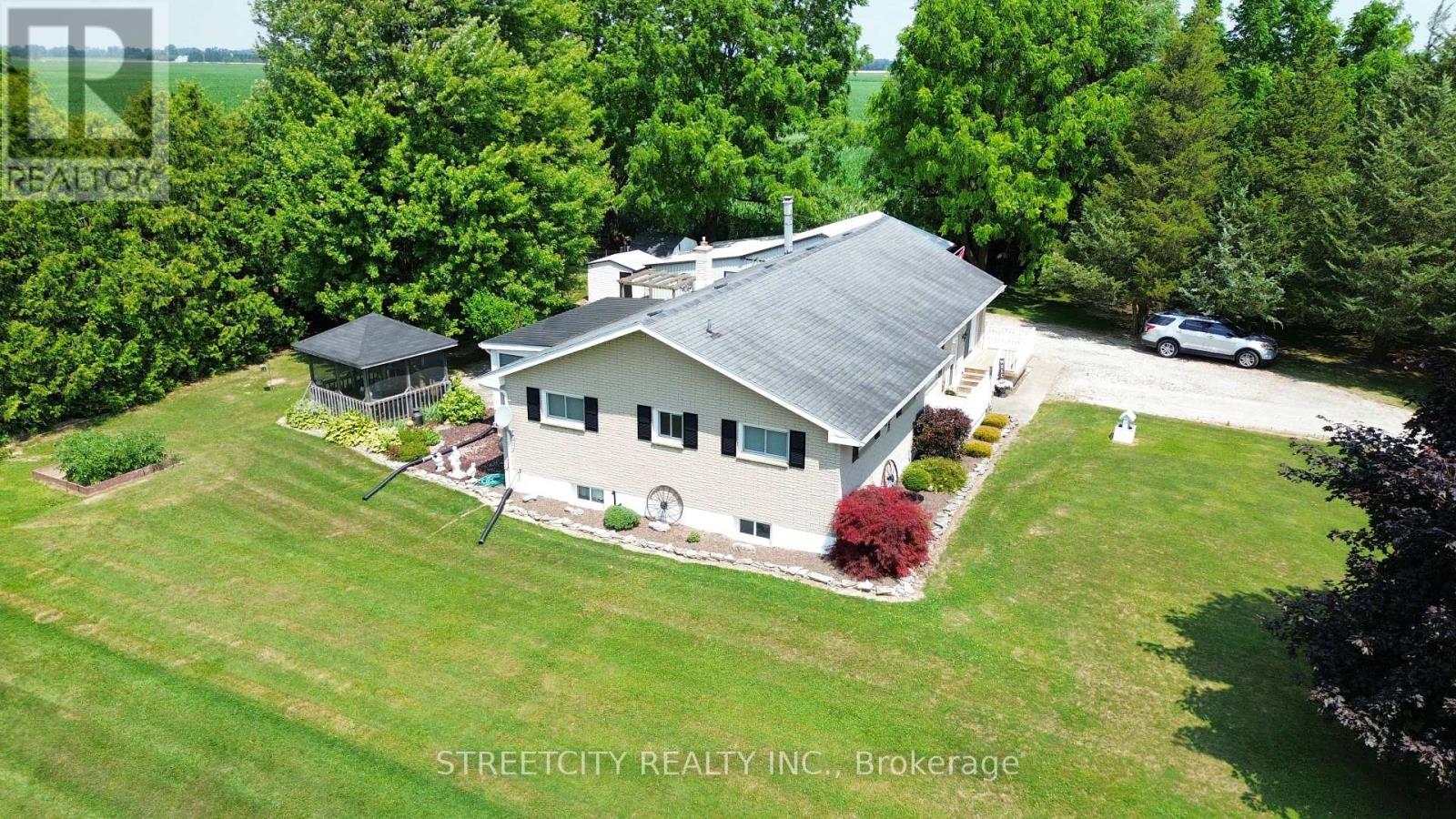 29422 Dawn Valley Road, Chatham-Kent, Ontario  N0P 2M0 - Photo 1 - X12332031
