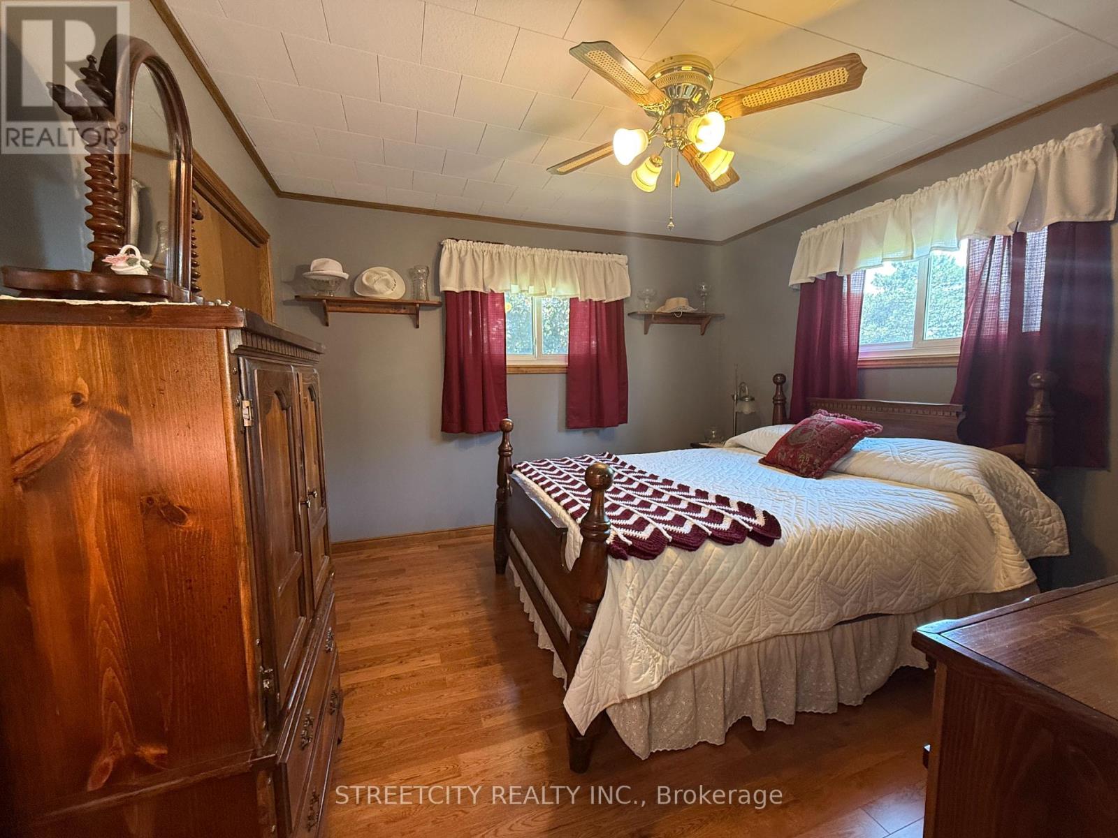 29422 Dawn Valley Road, Chatham-Kent, Ontario  N0P 2M0 - Photo 12 - X12332031