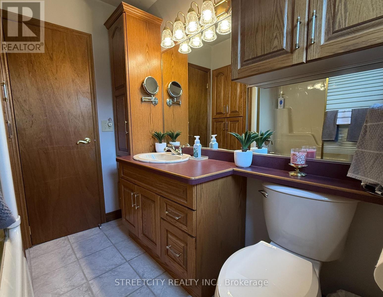 29422 Dawn Valley Road, Chatham-Kent, Ontario  N0P 2M0 - Photo 17 - X12332031