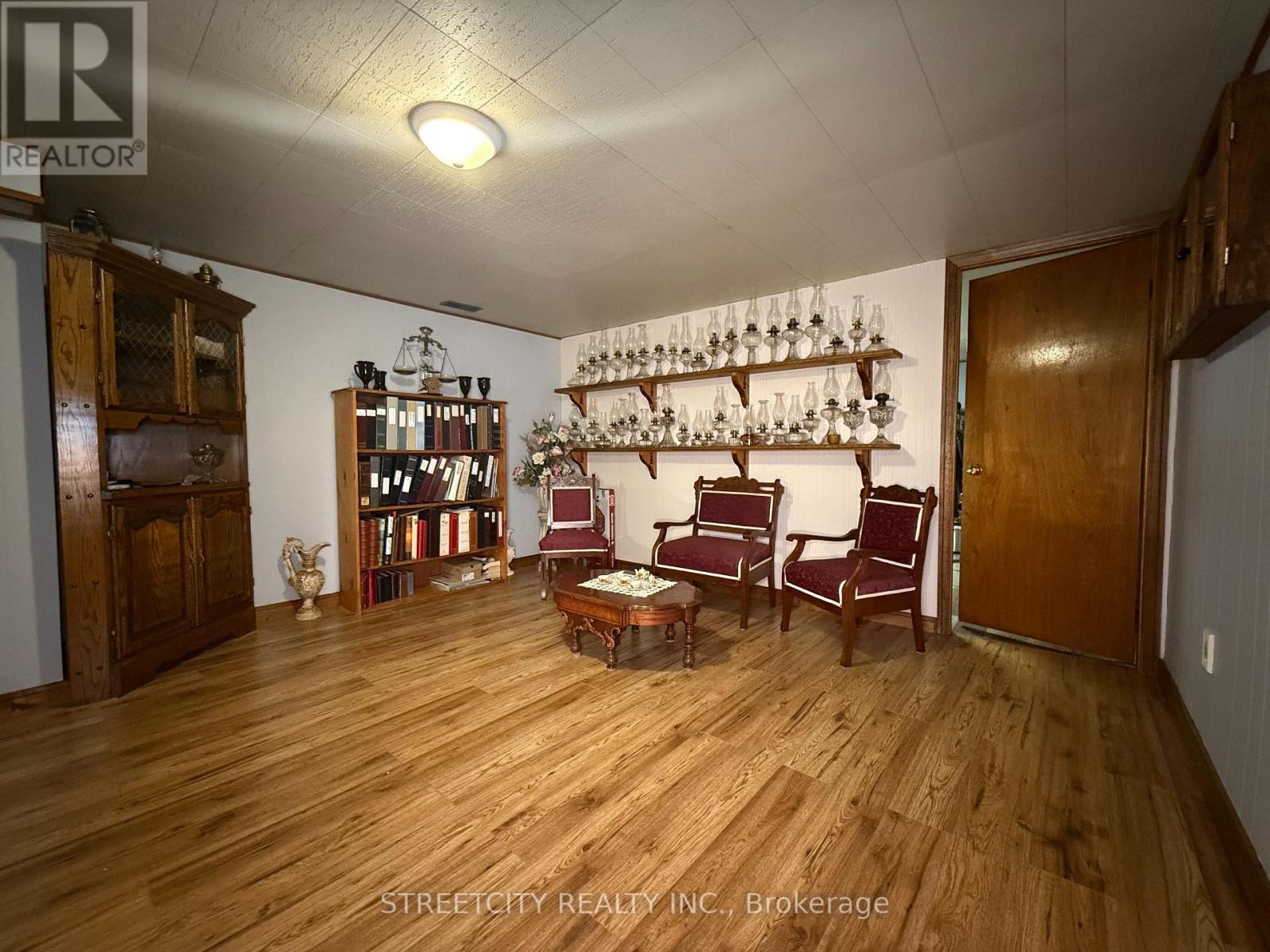 29422 Dawn Valley Road, Chatham-Kent, Ontario  N0P 2M0 - Photo 21 - X12332031