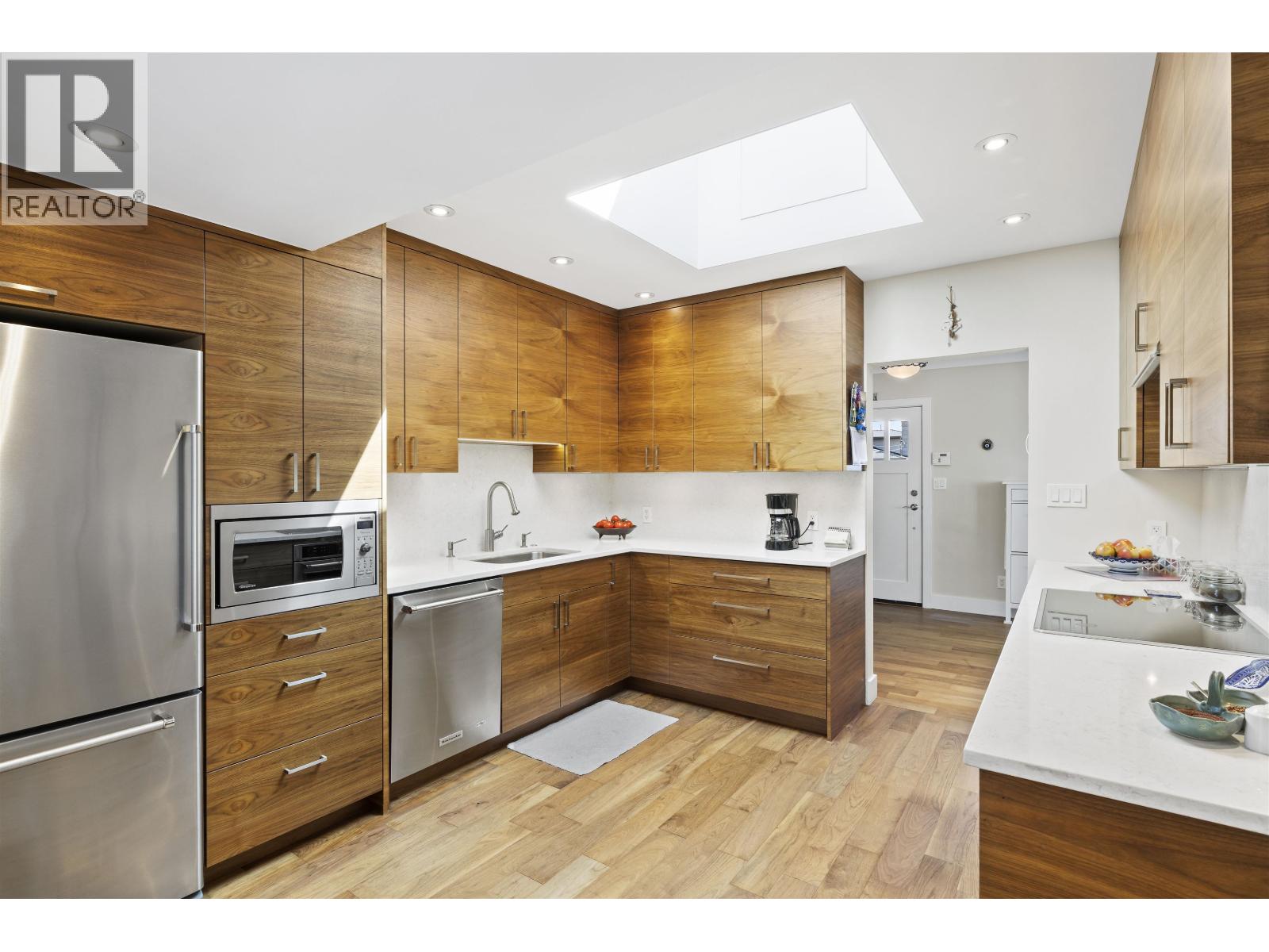 Property at 1175 GORDON AVENUE image 4