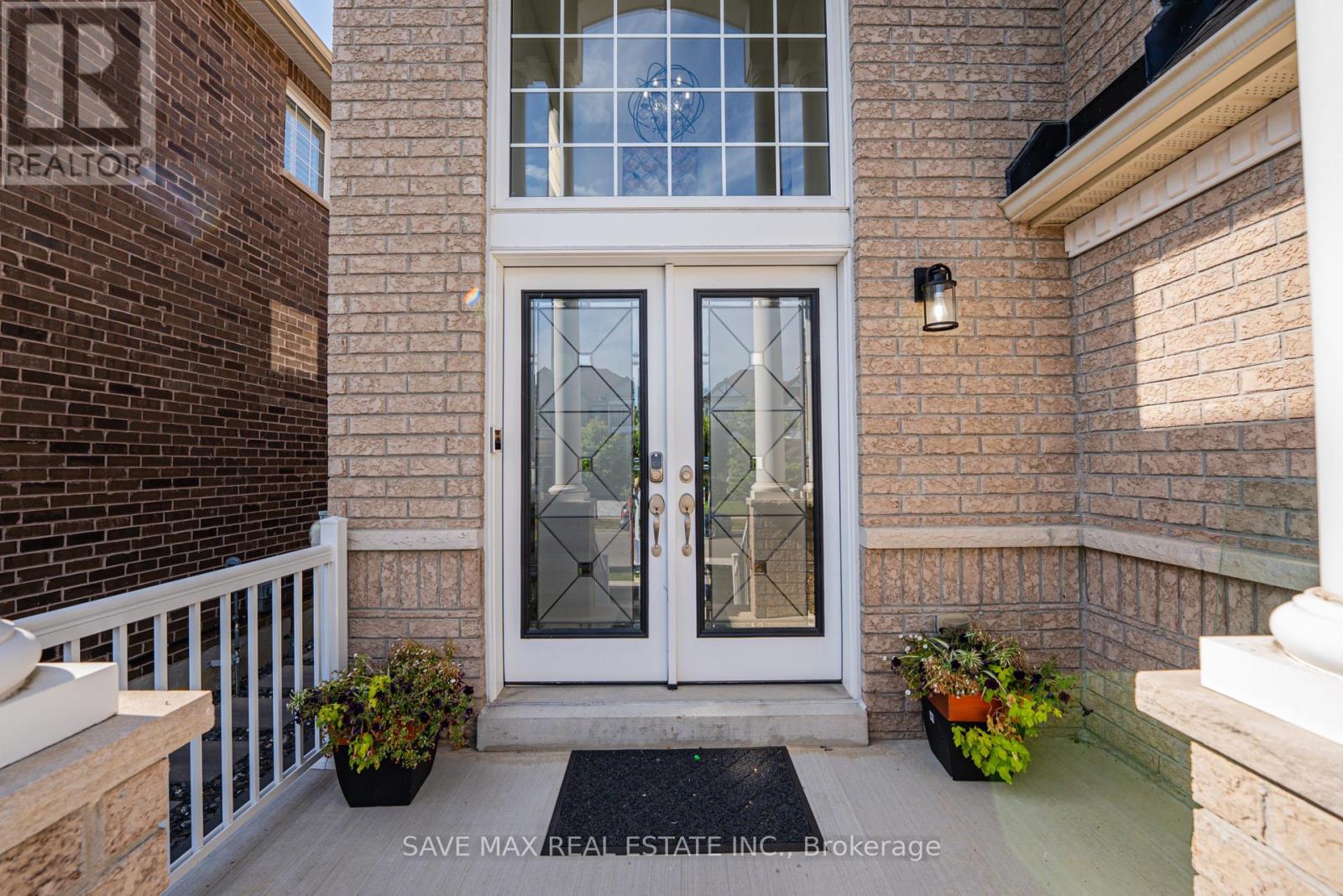 Property at 113 SHARPLIN DRIVE image 4