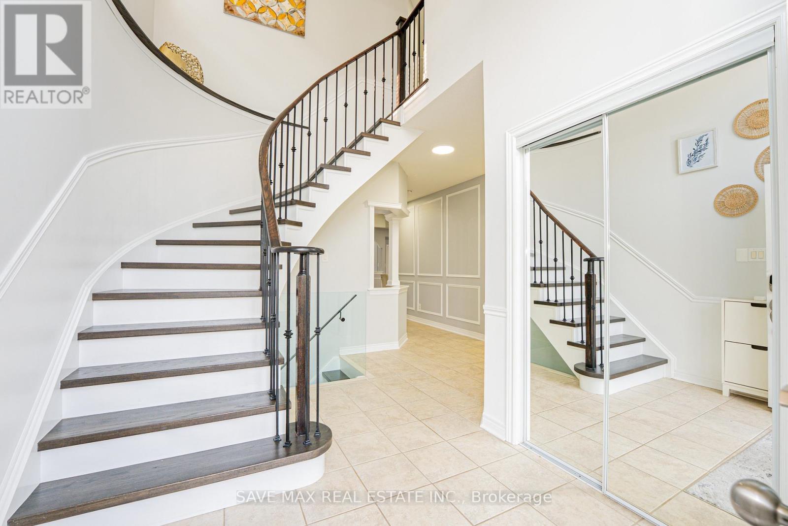 Property at 113 SHARPLIN DRIVE image 5