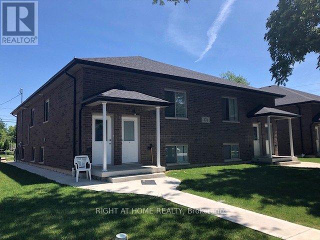 2 - 870 Howard Avenue, Windsor, Ontario  N9A 1S2 - Photo 1 - X12332016