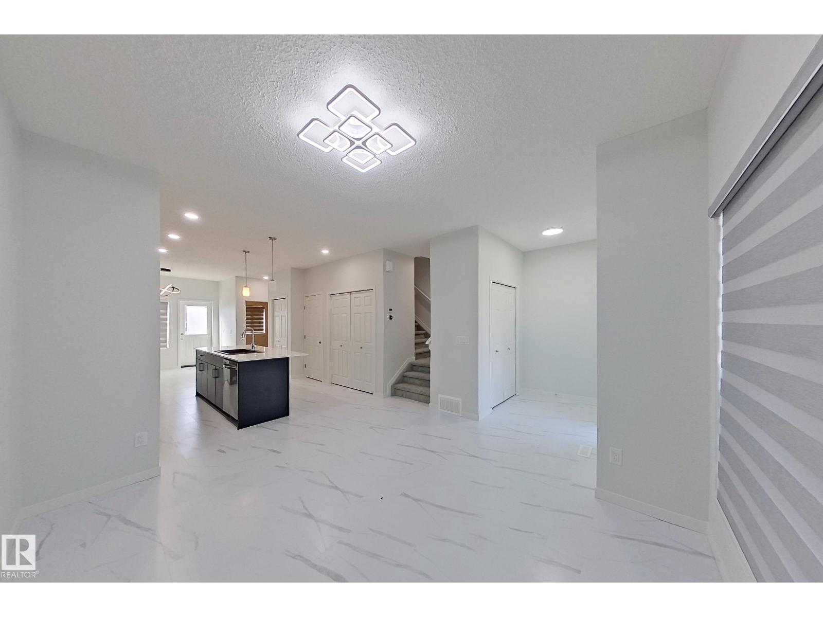 7118 46a St, Beaumont, Alberta  T6T 2J1 - Photo 7 - E4451830