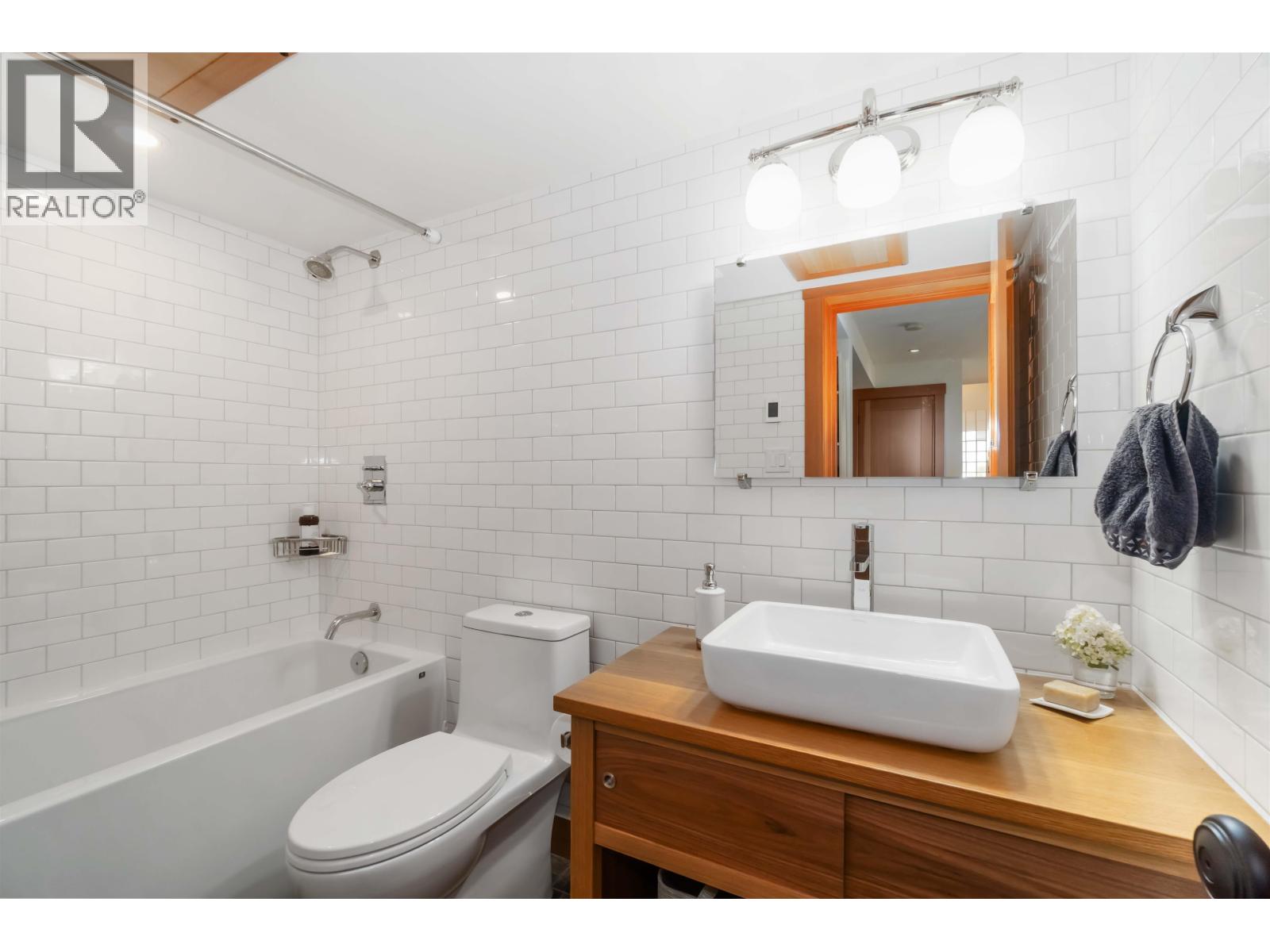 4554 Belcarra Bay Road, Belcarra, British Columbia  V3H 4P4 - Photo 33 - R3034938