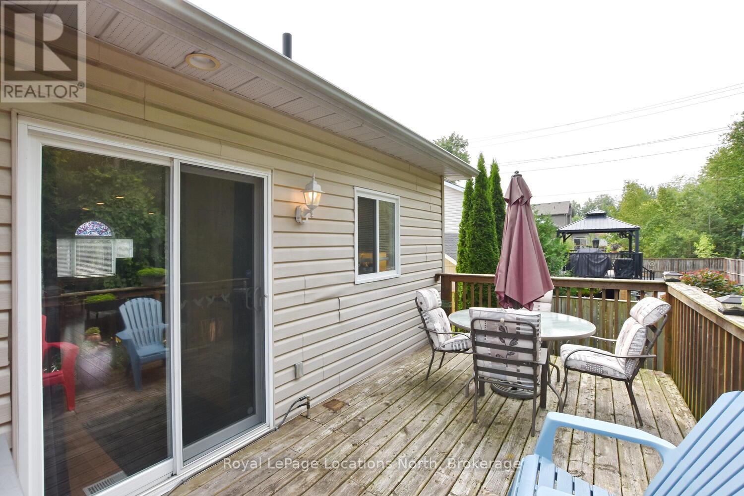 100 62nd Street S, Wasaga Beach, Ontario  L9Z 2Z4 - Photo 10 - S12332126