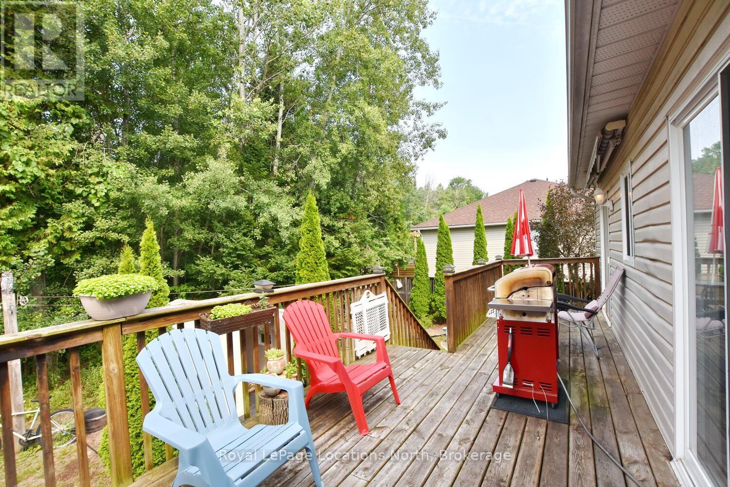 100 62nd Street S, Wasaga Beach, Ontario  L9Z 2Z4 - Photo 11 - S12332126