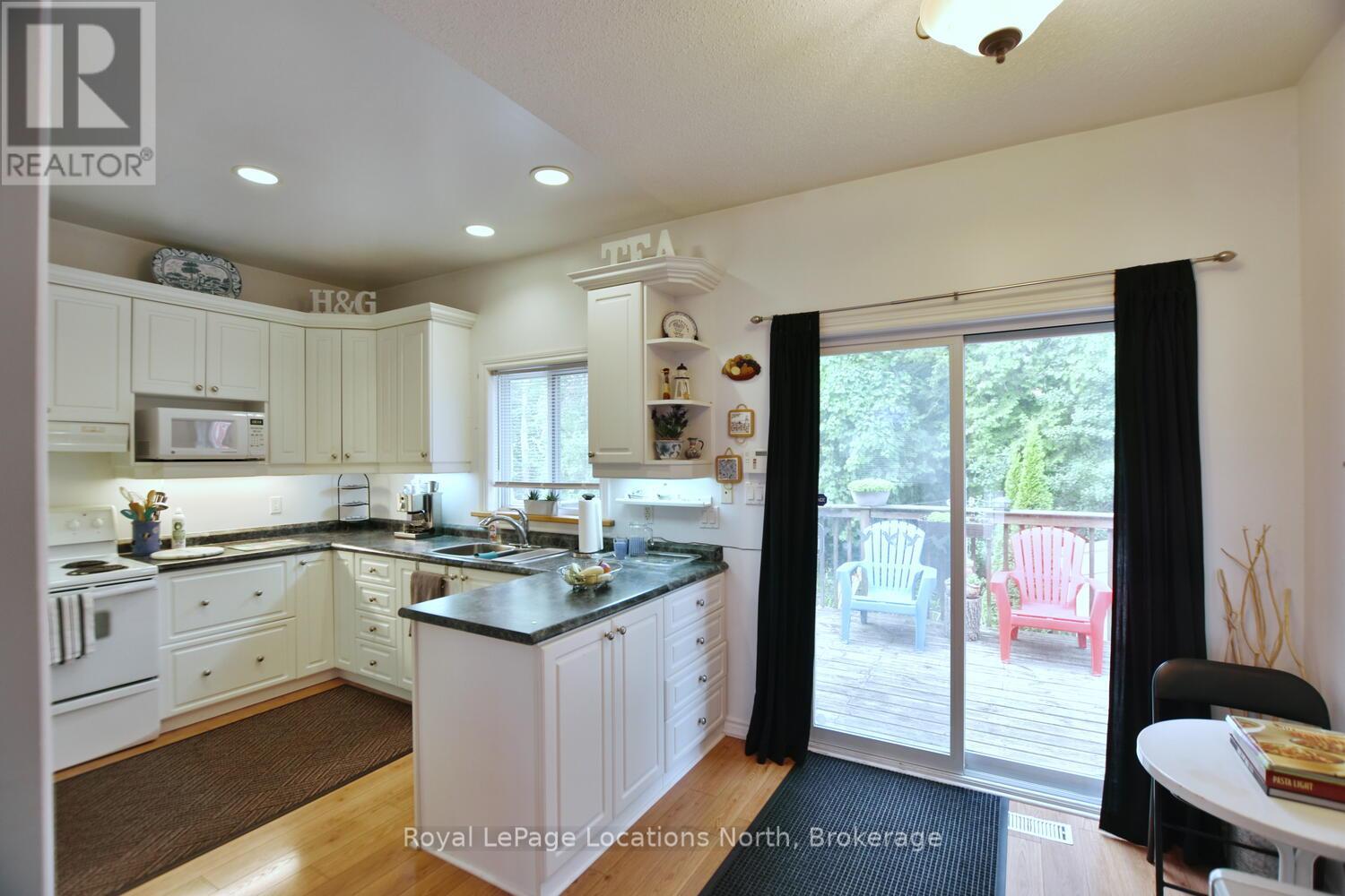 100 62nd Street S, Wasaga Beach, Ontario  L9Z 2Z4 - Photo 28 - S12332126