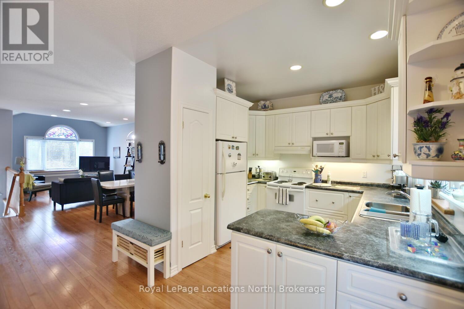 100 62nd Street S, Wasaga Beach, Ontario  L9Z 2Z4 - Photo 29 - S12332126