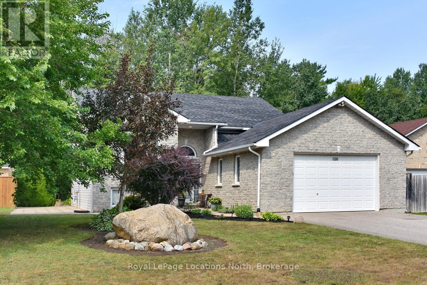 100 62nd Street S, Wasaga Beach, Ontario  L9Z 2Z4 - Photo 3 - S12332126
