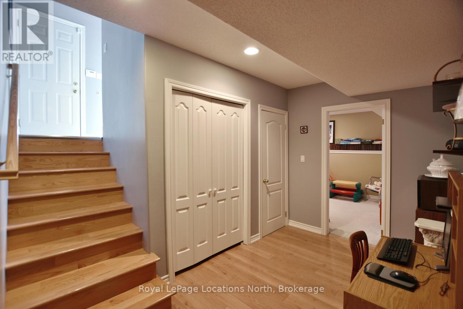 100 62nd Street S, Wasaga Beach, Ontario  L9Z 2Z4 - Photo 38 - S12332126