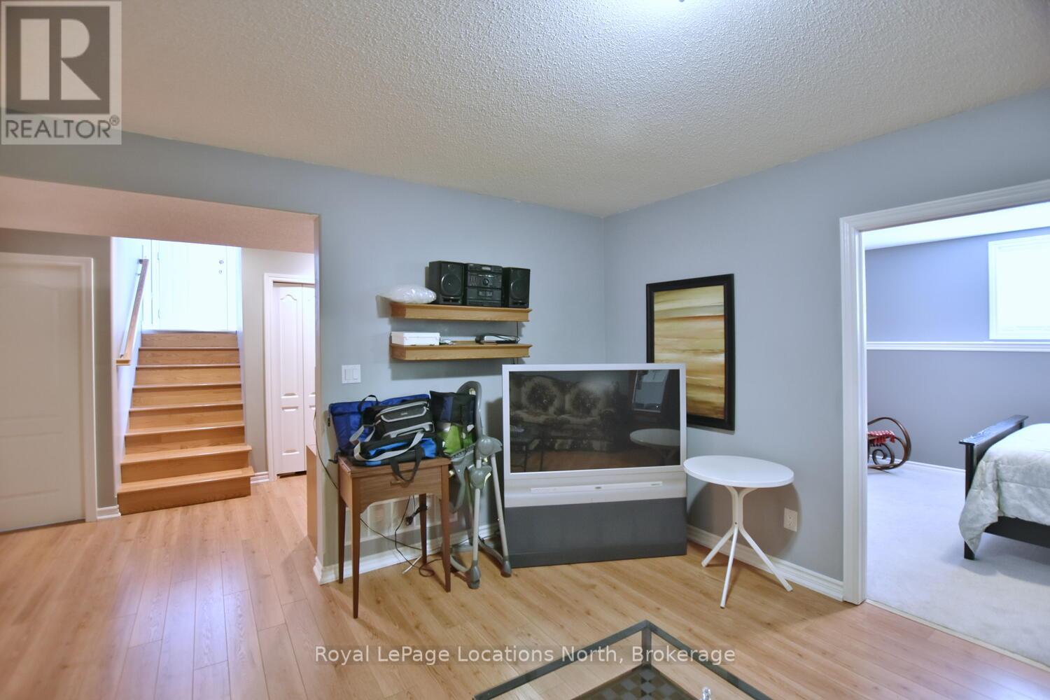 100 62nd Street S, Wasaga Beach, Ontario  L9Z 2Z4 - Photo 40 - S12332126