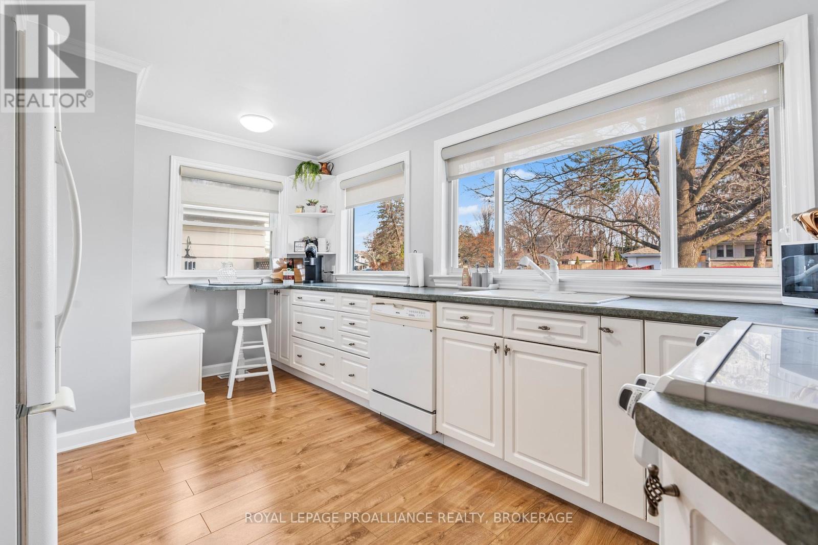 4 Strathcona Crescent, Kingston, Ontario  K7M 1N8 - Photo 10 - X12332131