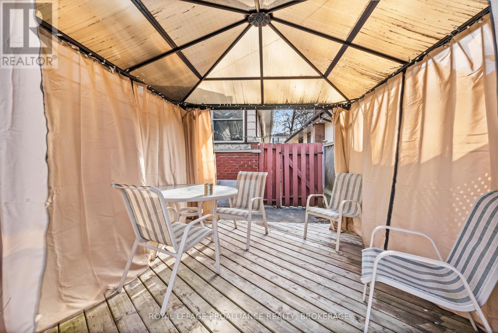 4 Strathcona Crescent, Kingston, Ontario  K7M 1N8 - Photo 26 - X12332131