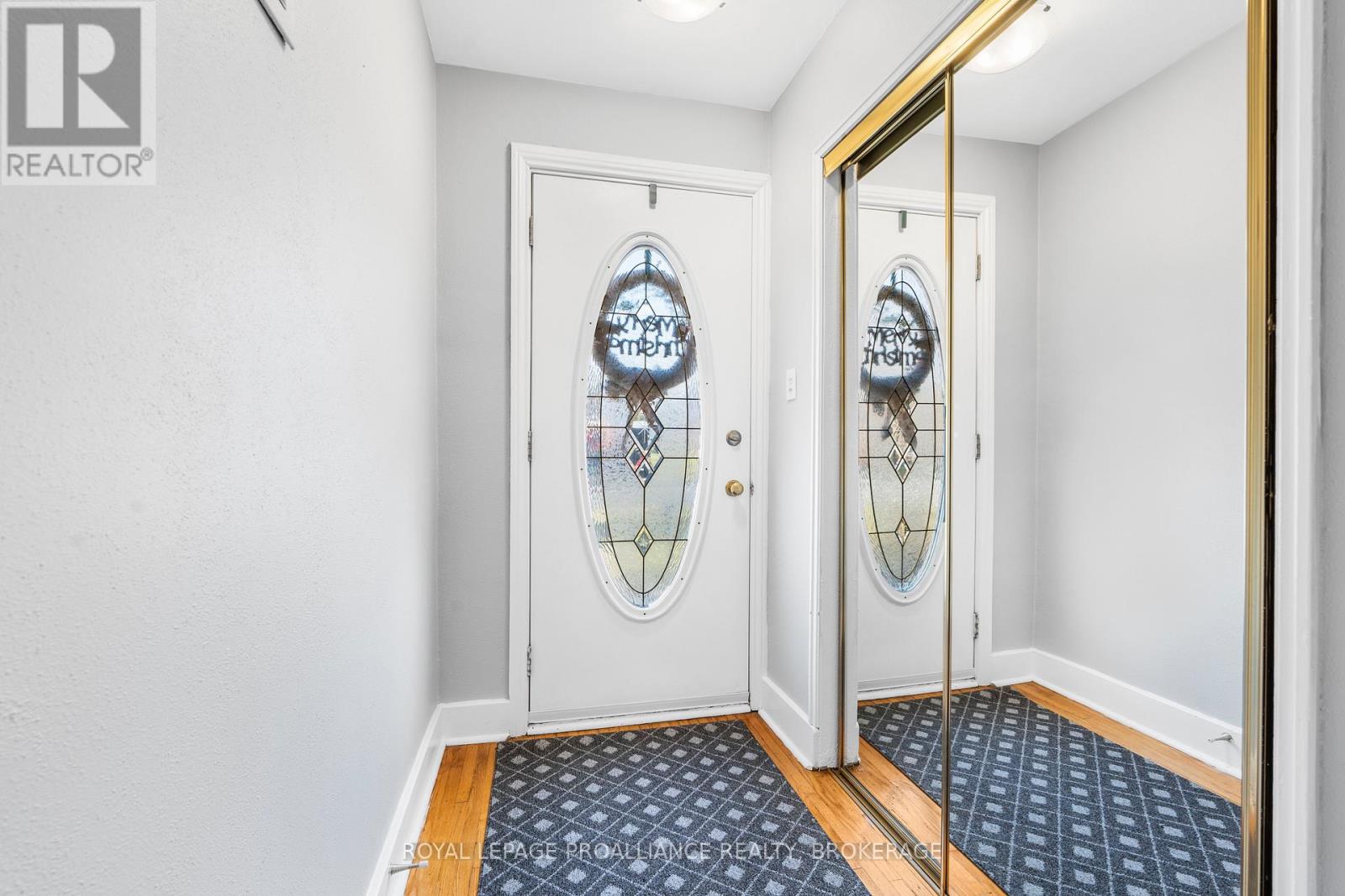 4 Strathcona Crescent, Kingston, Ontario  K7M 1N8 - Photo 4 - X12332131