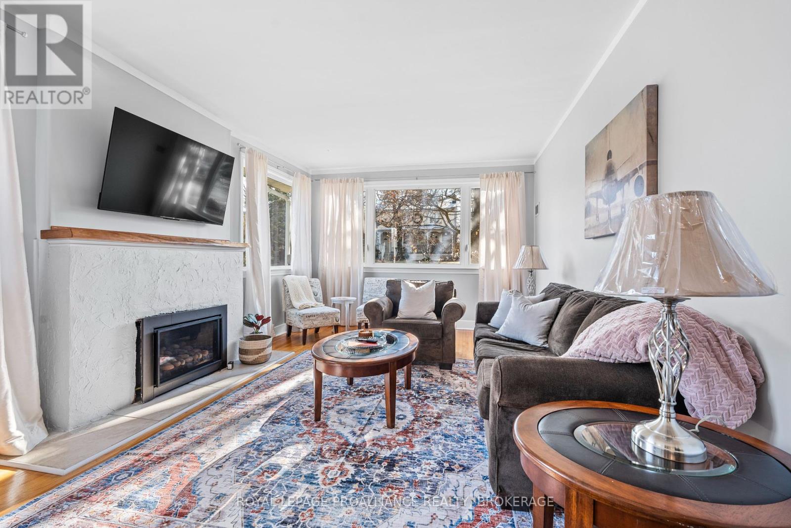 4 Strathcona Crescent, Kingston, Ontario  K7M 1N8 - Photo 6 - X12332131