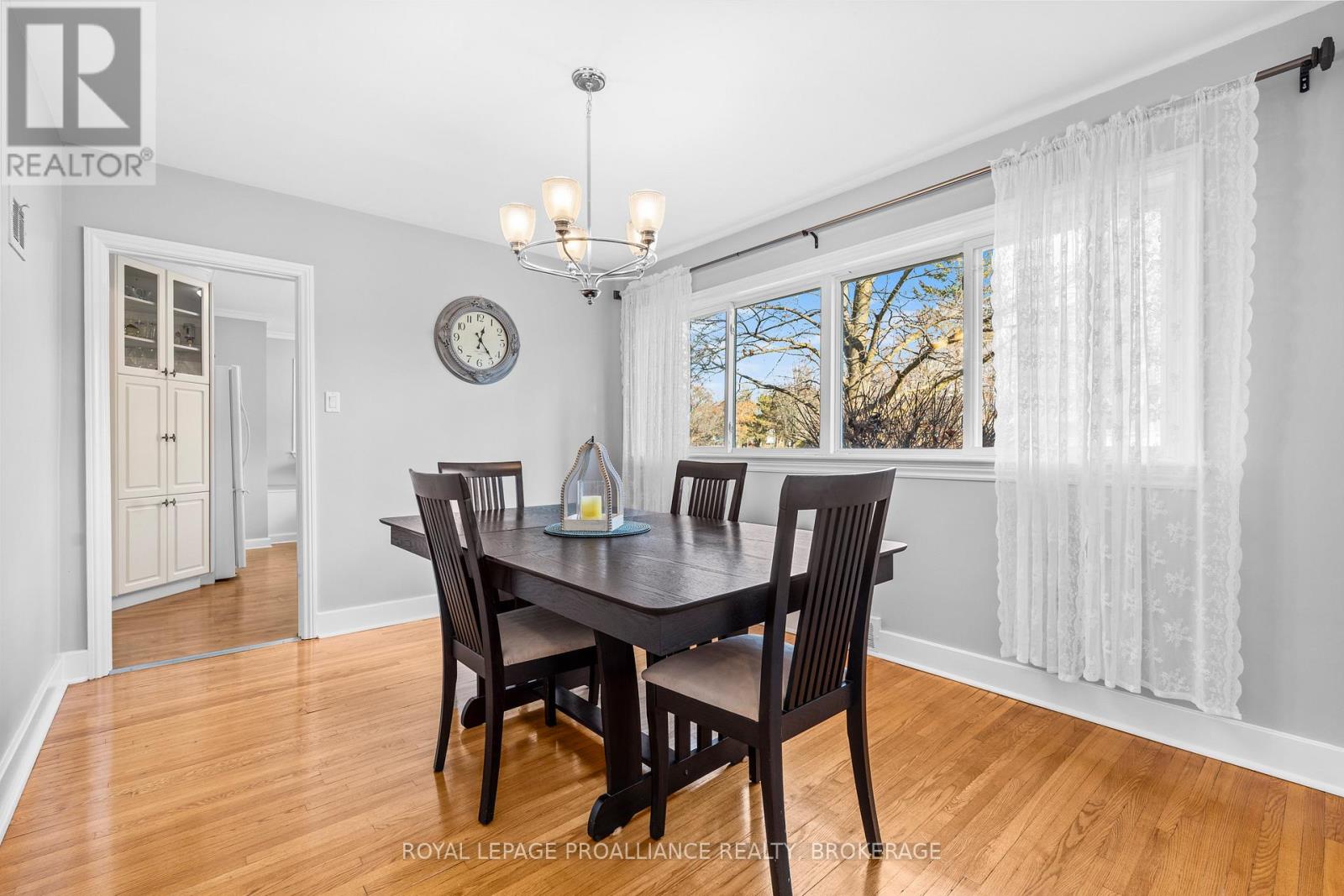 4 Strathcona Crescent, Kingston, Ontario  K7M 1N8 - Photo 8 - X12332131