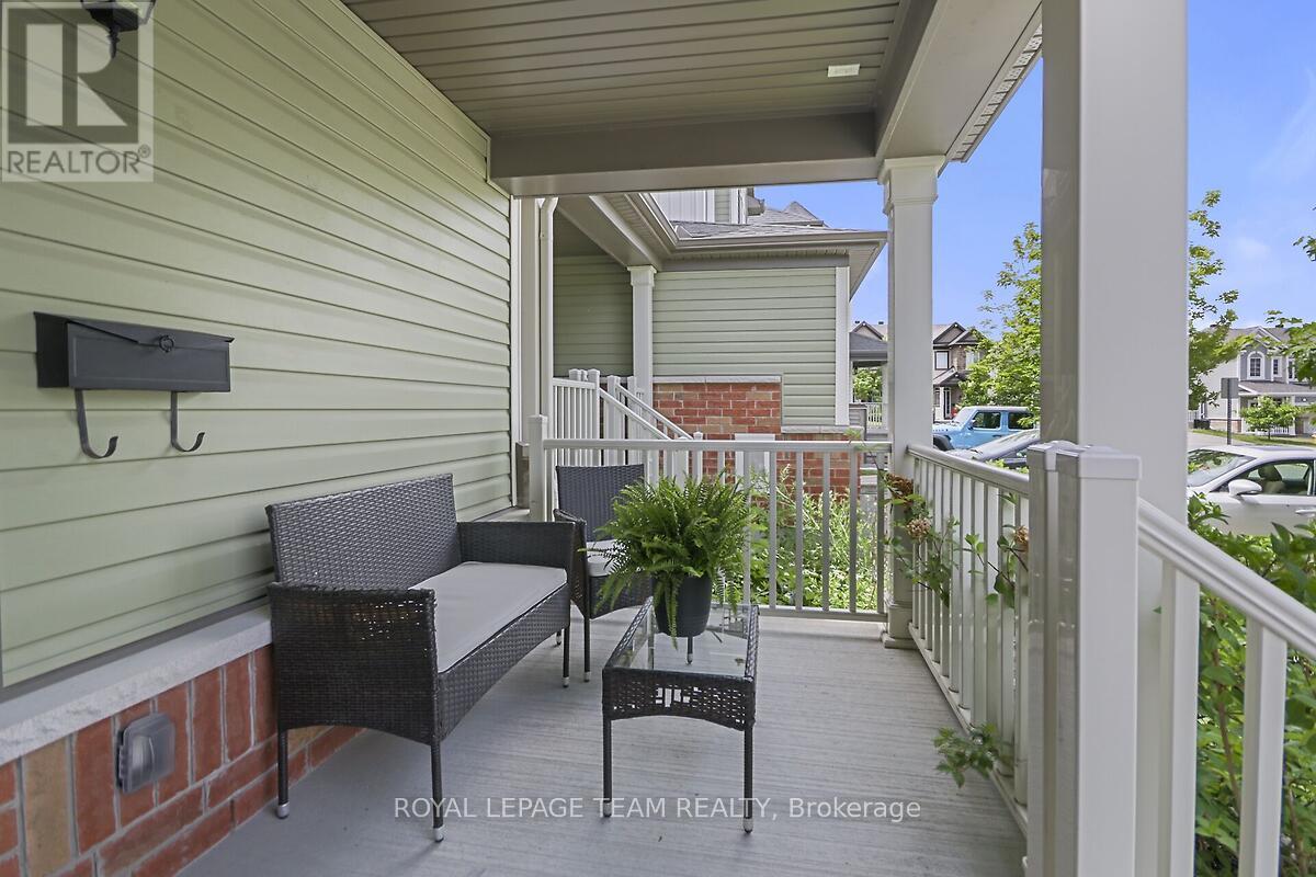 Property at 340 ASTELIA CRESCENT image 5