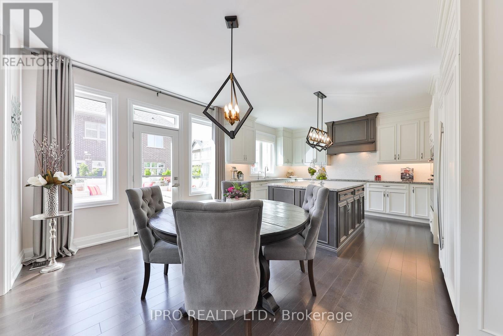 Property at 226 MCWILLIAMS CRESCENT image 4