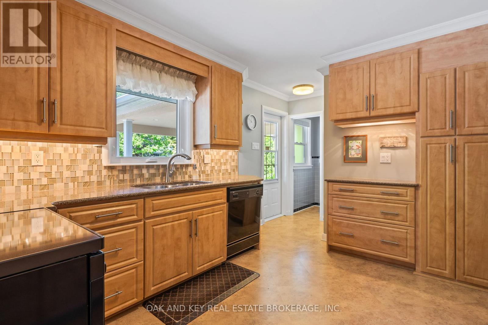 487 Melcrest Road, London South (South N), Ontario  N6J 3T2 - Photo 18 - X12332137