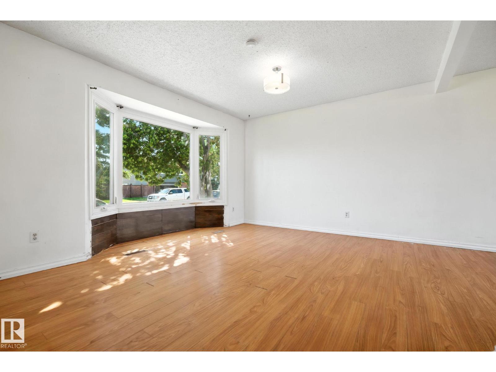 Property at 3080 79 St NW NW image 3