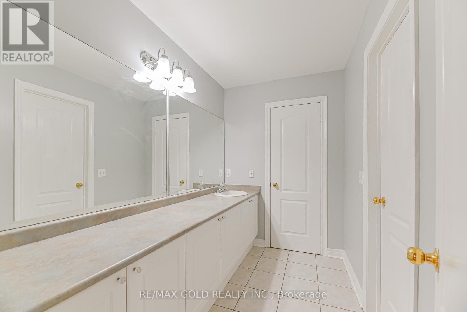45 Treeline Boulevard, Brampton, Ontario  L6P 1E4 - Photo 20 - W12331815