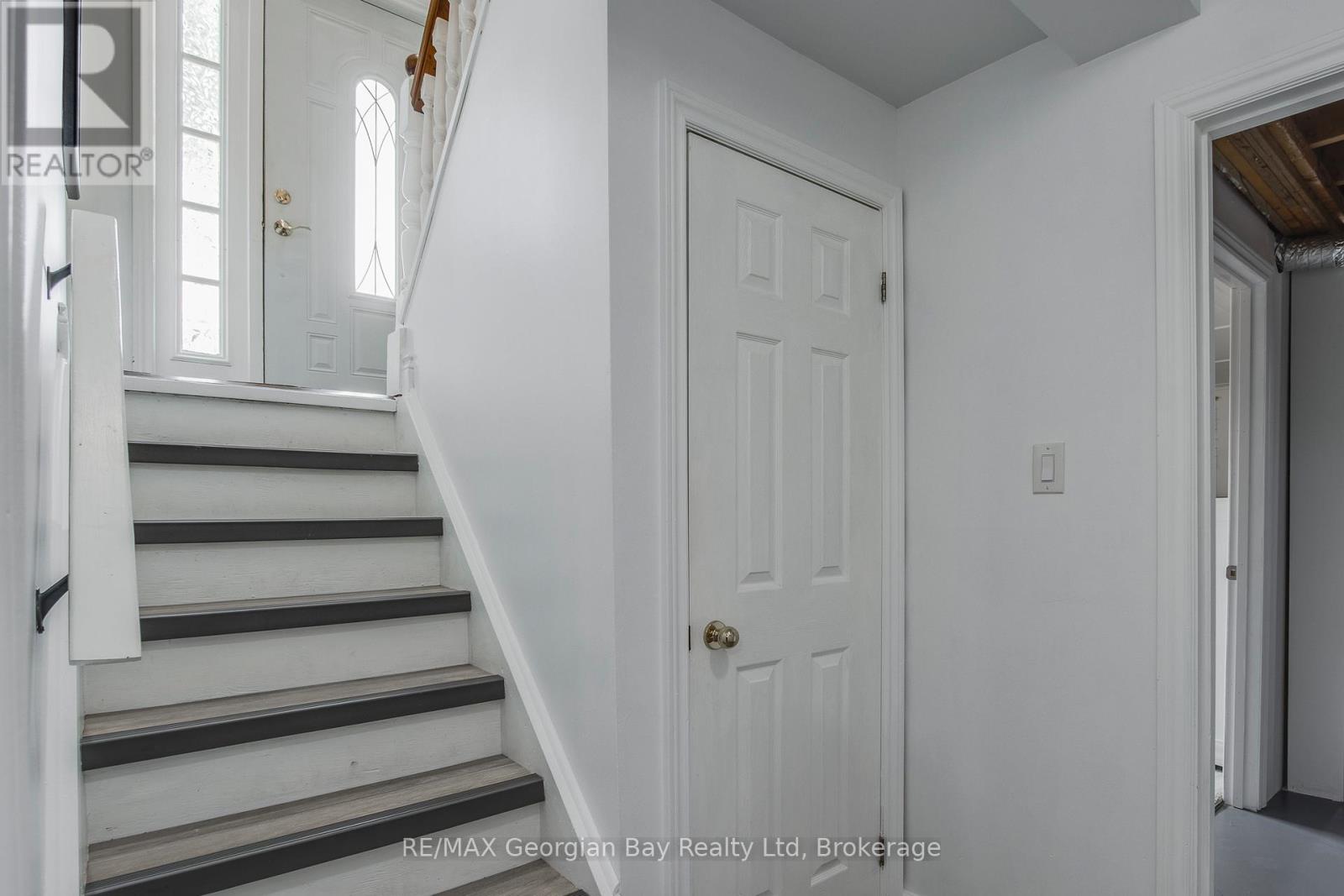 32 Kerr Drive, Penetanguishene, Ontario  L9M 1H6 - Photo 22 - S12332151