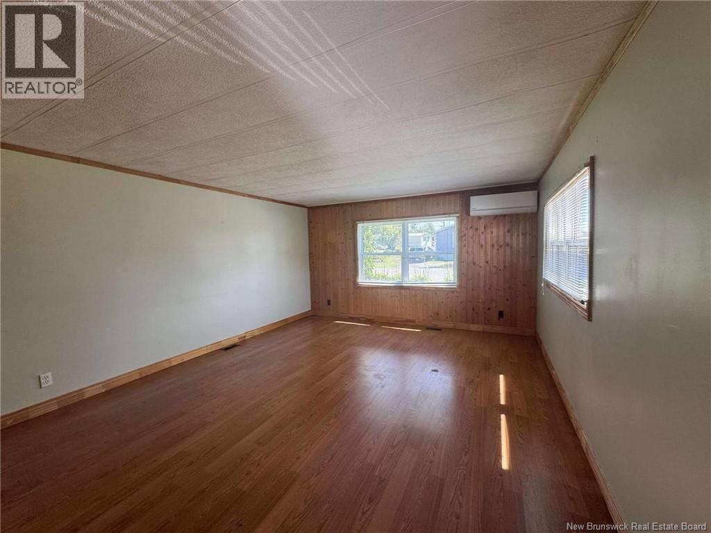 121 Eastwood Street, Fredericton, New Brunswick  E3B 6P7 - Photo 3 - NB124411
