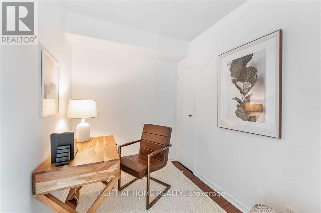 2601 - 10 Yonge Street, Toronto, Ontario  M5E 1R4 - Photo 13 - C12332101