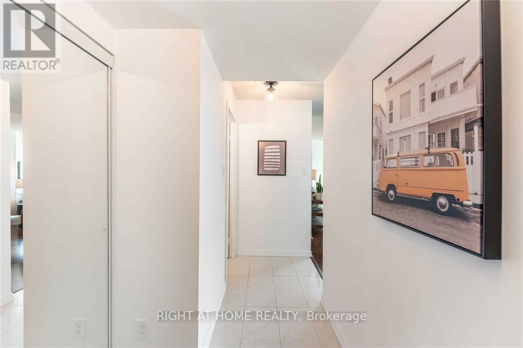2601 - 10 Yonge Street, Toronto, Ontario  M5E 1R4 - Photo 14 - C12332101