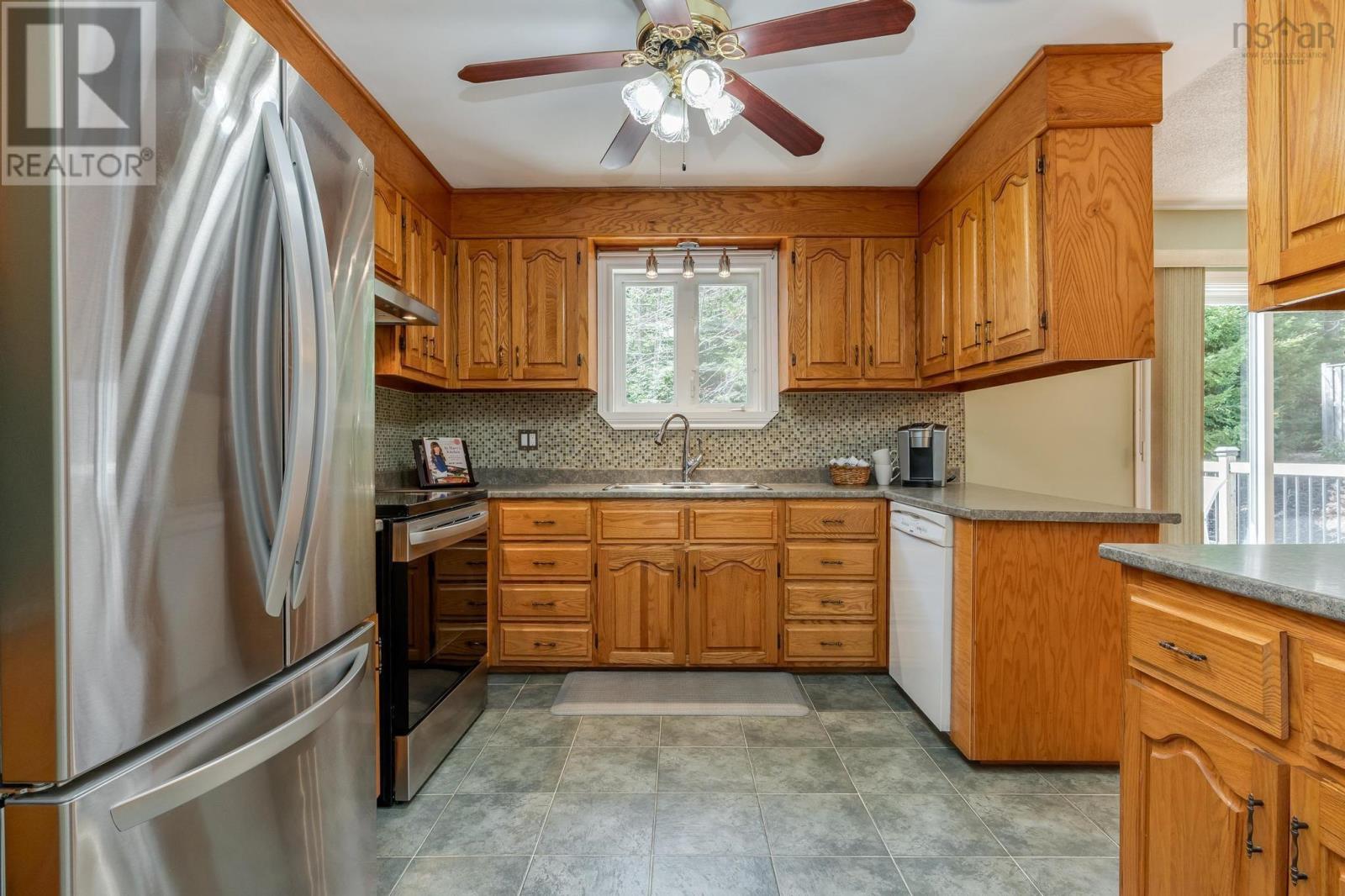 20 Kipawa Crescent, Hammonds Plains, Nova Scotia  B4B 1N2 - Photo 12 - 202509416