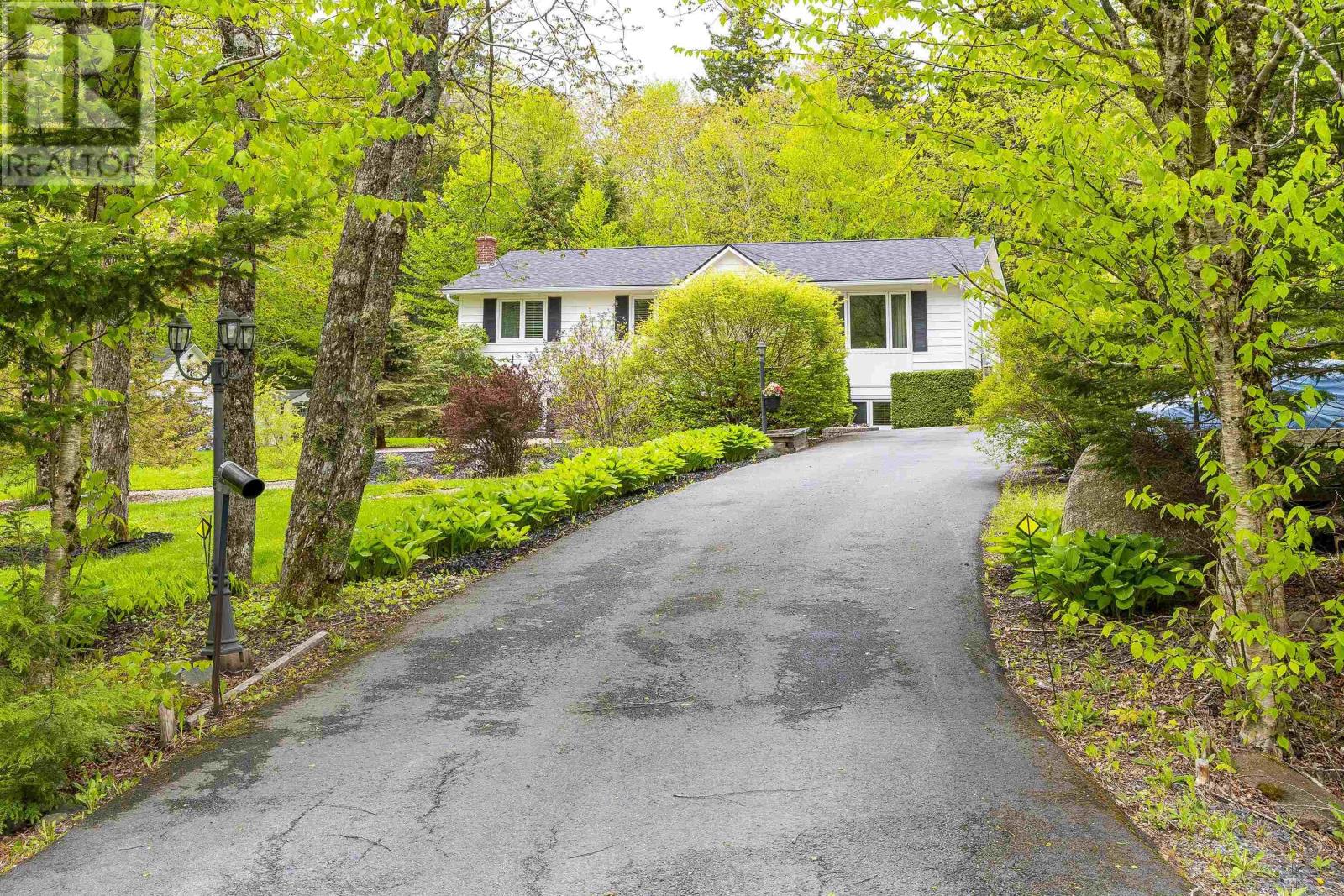 20 Kipawa Crescent, Hammonds Plains, Nova Scotia  B4B 1N2 - Photo 2 - 202509416