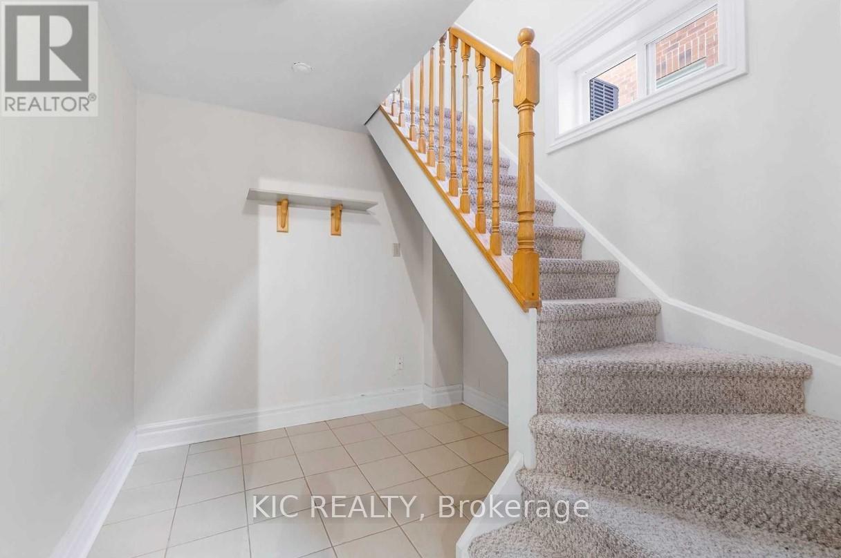 Basement - 912 Tegal Place, Newmarket, Ontario  L3X 1L3 - Photo 3 - N12332145