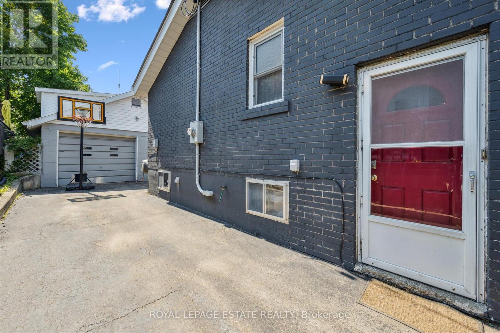 57 Nanwood Drive, Brampton, Ontario L6W 1M1 - Photo 29 - W12332153