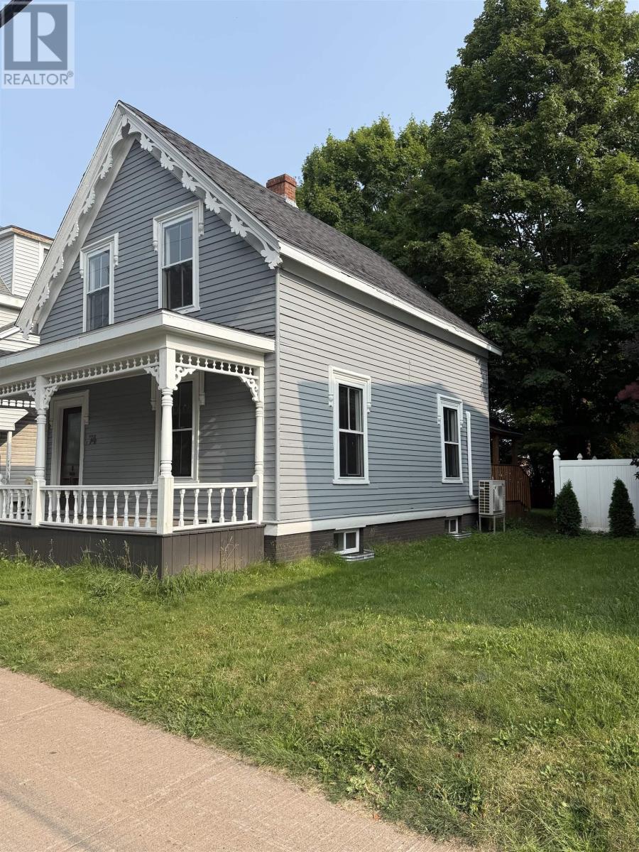 74 Duke Street, Truro, Nova Scotia  B2N 2A6 - Photo 2 - 202503377