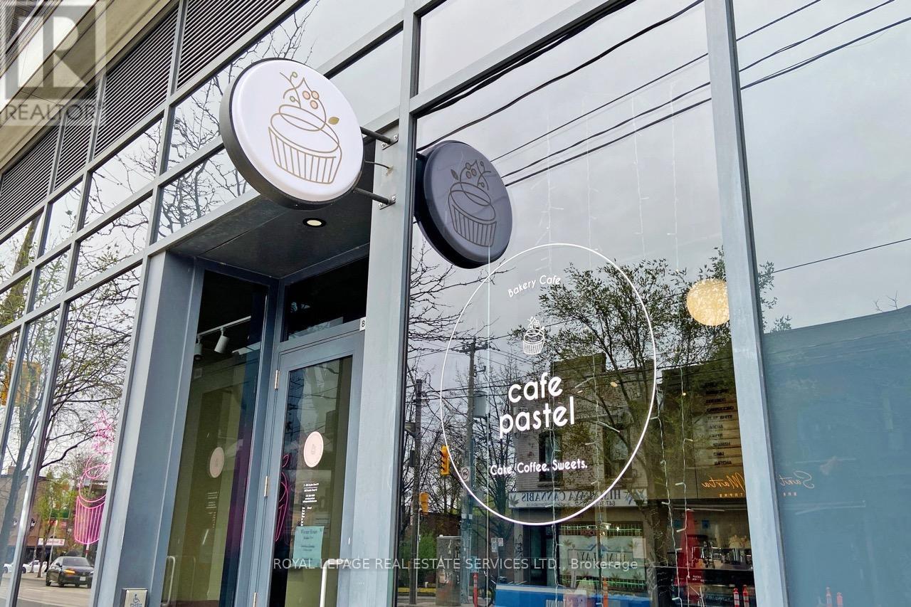 862 DUNDAS STREET W, Toronto, Ontario