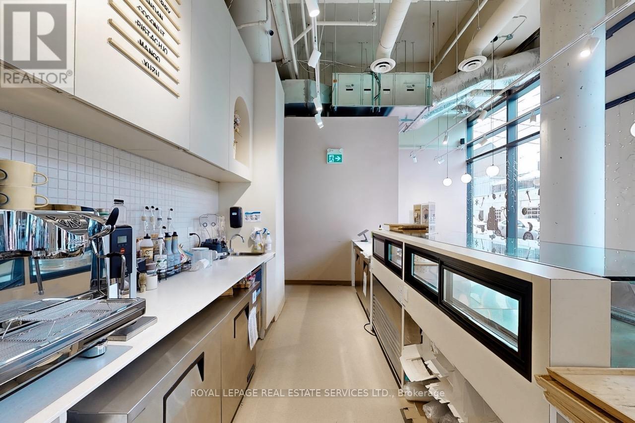 862 Dundas Street W, Toronto, Ontario  M6J 1V5 - Photo 16 - C12332180