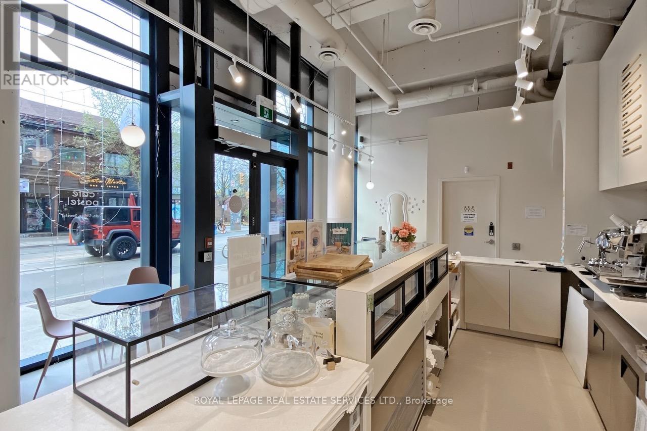 862 Dundas Street W, Toronto, Ontario  M6J 1V5 - Photo 17 - C12332180